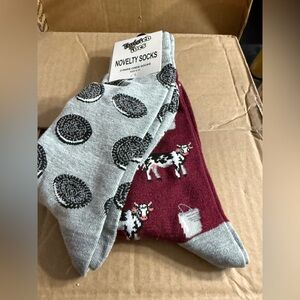Twisted Tows Novelty Socks -2 pair
